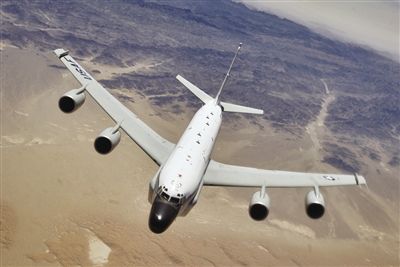 美軍“眼鏡蛇球”偵察機(jī) 空中監(jiān)控朝鮮火箭動(dòng)態(tài)，兩架每天花費(fèi)至少9萬(wàn)美元。